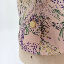 Cargar imagen en el visor de la galería, 1940s 1950s - Adorable Pink Floral Cotton Blouse - W30 (76cm)