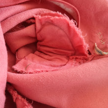 Cargar imagen en el visor de la galería, 1940s 1950s - Adorable Padded Shoulders Pink Wool Dress - W27 (68.5cm)