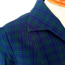 Charger l'image dans la galerie, 1950s - Gorgeous Tartan Soft Wool Blouse - W27 (68.5cm)