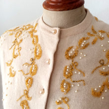 Charger l'image dans la galerie, 1950s - IM.E. CO, Scotland - Spectacular Pearls & Beads Wool Cardigan