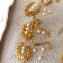 Charger l'image dans la galerie, 1950s - IM.E. CO, Scotland - Spectacular Pearls & Beads Wool Cardigan