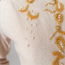 Charger l'image dans la galerie, 1950s - IM.E. CO, Scotland - Spectacular Pearls & Beads Wool Cardigan