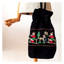 Cargar imagen en el visor de la galería, 1940s - Gorgeous Alpine Hand Embroidery Handbag