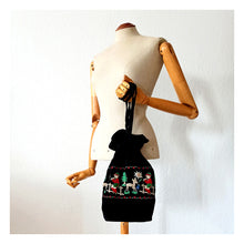 Cargar imagen en el visor de la galería, 1940s - Gorgeous Alpine Hand Embroidery Handbag