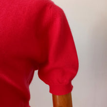 Charger l'image dans la galerie, 1950s - PRINGLE, Scotland - Gorgeous Fuchsia Pink Cashmere Jumper