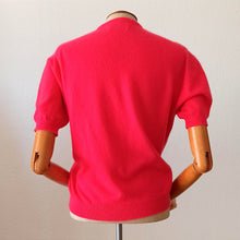 Charger l'image dans la galerie, 1950s - PRINGLE, Scotland - Gorgeous Fuchsia Pink Cashmere Jumper