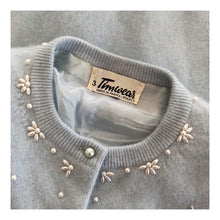 Charger l'image dans la galerie, 1950s - TIMWEAR, Paris - Adorable Pearls Beads Wool Cardigan