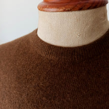 Charger l'image dans la galerie, 1950s - BALLANTYNE, Scotland - Gorgeous Brown Cashmere Twin Set