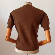 Charger l'image dans la galerie, 1950s - BALLANTYNE, Scotland - Gorgeous Brown Cashmere Twin Set