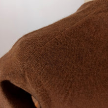 Charger l'image dans la galerie, 1950s - BALLANTYNE, Scotland - Gorgeous Brown Cashmere Twin Set