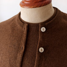 Charger l'image dans la galerie, 1950s - BALLANTYNE, Scotland - Gorgeous Brown Cashmere Twin Set