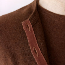 Charger l'image dans la galerie, 1950s - BALLANTYNE, Scotland - Gorgeous Brown Cashmere Twin Set