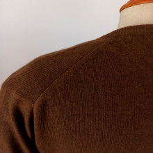 Charger l'image dans la galerie, 1950s - BALLANTYNE, Scotland - Gorgeous Brown Cashmere Twin Set