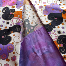 Laden Sie das Bild in den Galerie-Viewer, 1960s - Spectacular Couture Purple Maxi Pagoda Sleeves Silk Dress - W27 (68cm)