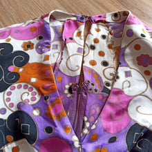 Laden Sie das Bild in den Galerie-Viewer, 1960s - Spectacular Couture Purple Maxi Pagoda Sleeves Silk Dress - W27 (68cm)