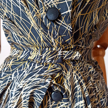 Charger l'image dans la galerie, 1950s - Spectacular Black Gold Couture Silk Dress - W22 (58cm)