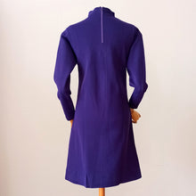 Load image into Gallery viewer, 1960s - TRICOT DIANE, France - Deadstock Stunning Purple Dress - W33 (84cm)
