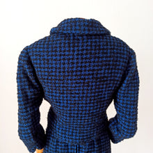 Laden Sie das Bild in den Galerie-Viewer, 1960s - Super Chic Houndstooth Wool Dress Jacket - W25/26 (64/66cm)