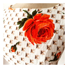 Charger l'image dans la galerie, 1950s 1960s - Stunning Pyramids Roseprint Cotton Dress - W26 (66cm)