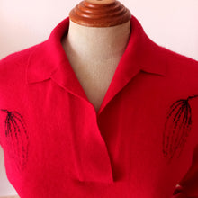 Charger l'image dans la galerie, 1950s - PRINGLE, Scotland - Stunning Red Cashmere Sweater