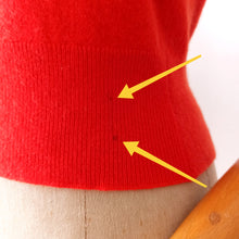 Charger l'image dans la galerie, 1950s - PRINGLE, Scotland - Burnt Orange Cashmere Jumper - W28/35 (72/90cm)