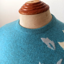 Charger l'image dans la galerie, 1950s - BALLANTYNE, Scotland - Precious Floral Cashmere Sweater