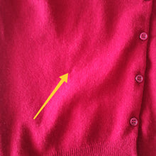 Laden Sie das Bild in den Galerie-Viewer, VTG Does 50s 60s - BRAEMAR, Scotland - Gorgeous Burgundy Wool Twin Set