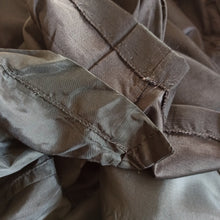 Laden Sie das Bild in den Galerie-Viewer, 1960s - LUCINDA NOBRE, Lisbon - Exquisite Black Couture Dress - W33 (84cm)