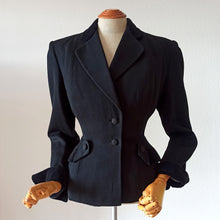 Cargar imagen en el visor de la galería, 1940s - New Look Black Wool Velvet Jacket - W32 (82cm)