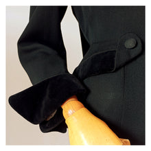 Cargar imagen en el visor de la galería, 1940s - New Look Black Wool Velvet Jacket - W32 (82cm)