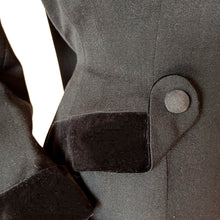 Cargar imagen en el visor de la galería, 1940s - New Look Black Wool Velvet Jacket - W32 (82cm)