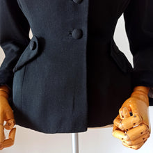 Cargar imagen en el visor de la galería, 1940s - New Look Black Wool Velvet Jacket - W32 (82cm)