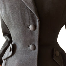 Cargar imagen en el visor de la galería, 1940s - New Look Black Wool Velvet Jacket - W32 (82cm)