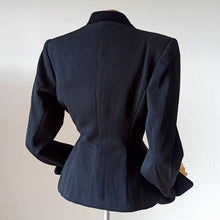 Cargar imagen en el visor de la galería, 1940s - New Look Black Wool Velvet Jacket - W32 (82cm)