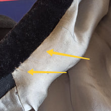 Cargar imagen en el visor de la galería, 1940s - New Look Black Wool Velvet Jacket - W32 (82cm)