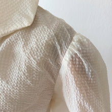 Cargar imagen en el visor de la galería, 1940s - Spectacular White Seersucker Balloon Sleeves Blouse - W37 (94cm)