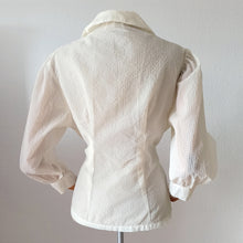 Cargar imagen en el visor de la galería, 1940s - Spectacular White Seersucker Balloon Sleeves Blouse - W37 (94cm)