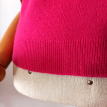 Charger l'image dans la galerie, 1950s - JAEGER, UK - Gorgeous Pink Cashmere Jumper