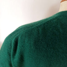 Charger l'image dans la galerie, 1950s - PRINGLE, Scotland - Glorious Forest Green Cashmere Jumper