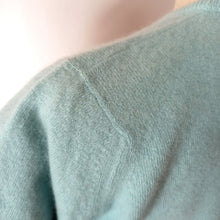 Charger l'image dans la galerie, 1950s - BARRIE, Scotland - Adorable Baby Blue Cashmere Jumper