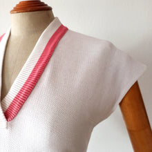 Charger l'image dans la galerie, 1950s - TRICOTE BZ. F, France - Cute Pink White Cotton Top - W34 (86cm)