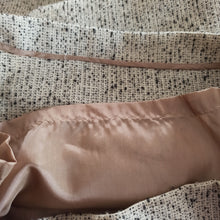 Carica l'immagine nel visualizzatore di Gallery, 1950s 1960s - Stunning Wool Flecked Couture Suit - W26 (66cm)