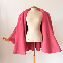 Charger l'image dans la galerie, 1950s 1960s - Gorgeous Pink Wool Cape