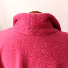 Charger l'image dans la galerie, 1950s 1960s - Gorgeous Pink Wool Cape