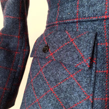 Carica l'immagine nel visualizzatore di Gallery, 1960s - DANIEL HECHTER, Paris - Designer Wool Coat - W28 (72cm)