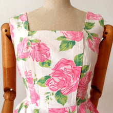 Charger l'image dans la galerie, 1950s 1960s - Adorable Abstract Roses Cotton Dress - W31 (79cm)