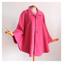 Charger l'image dans la galerie, 1950s 1960s - Gorgeous Pink Wool Cape