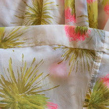 Charger l'image dans la galerie, 1950s - Spectacular Neon Pink Flowers Dress - W29 (74cm)