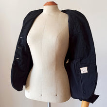 Cargar imagen en el visor de la galería, 1940s - JULIA'S by ROTH-LE-COVER, USA - New Look Black Wool Jacket - W25 (64cm)
