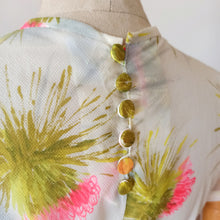 Charger l'image dans la galerie, 1950s - Spectacular Neon Pink Flowers Dress - W29 (74cm)